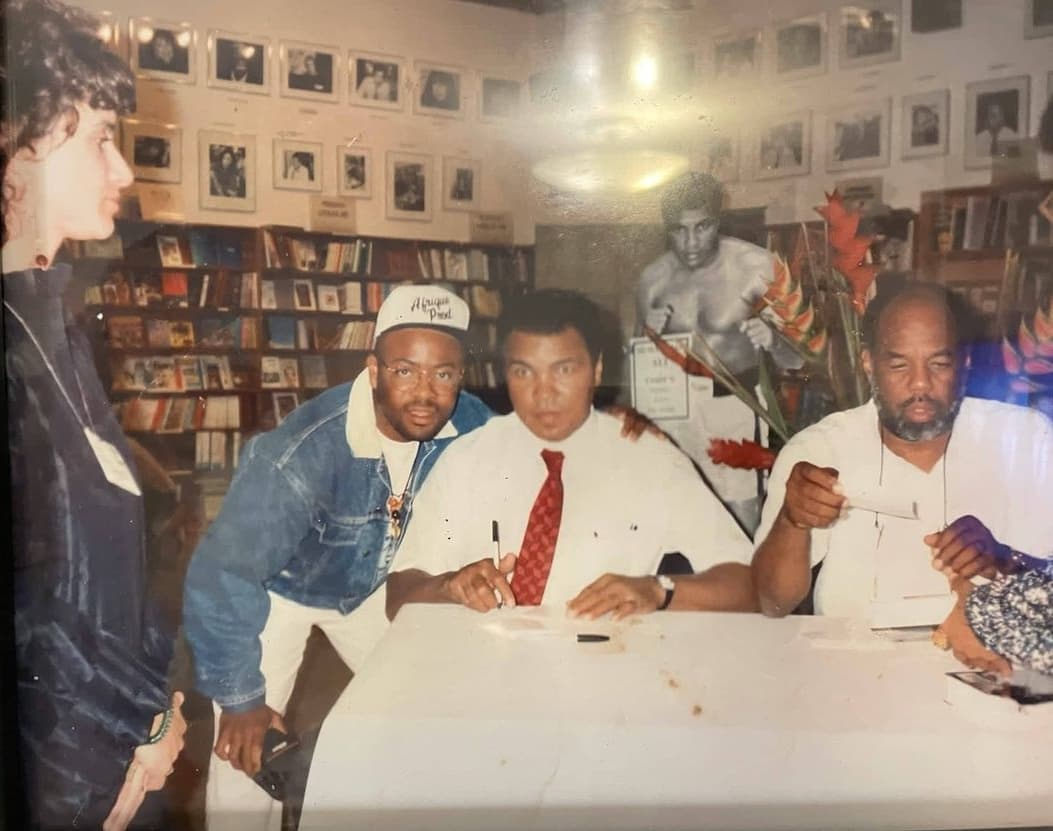 Alex meeting Muhammad Ali at a book signing